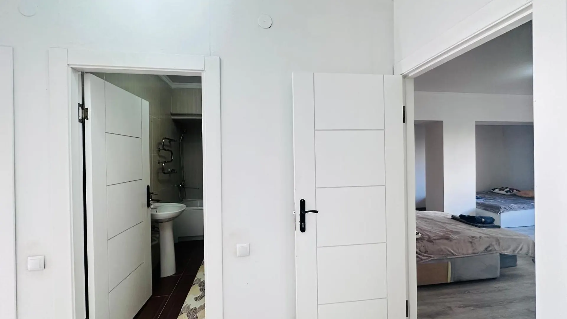 Большушая Панорама Almaty Apartment