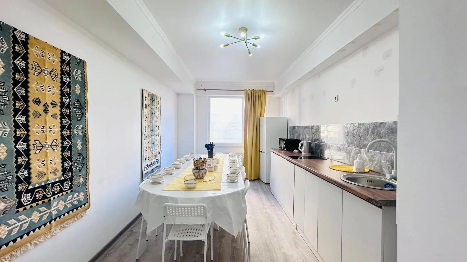 Большушая Панорама Almaty Apartment