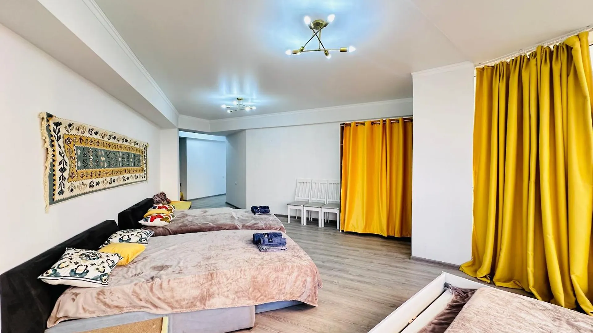 Большушая Панорама Almaty 0*,